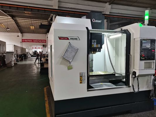 7.5Kw 4 Axis Rotary 18m/Min Feed CNC Machining Center 